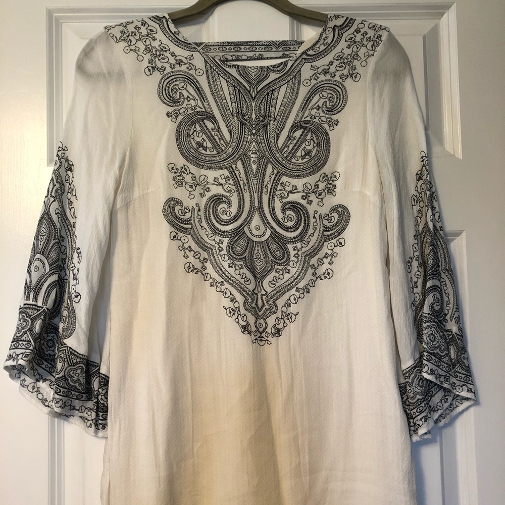 White & Black long sleeve dress
